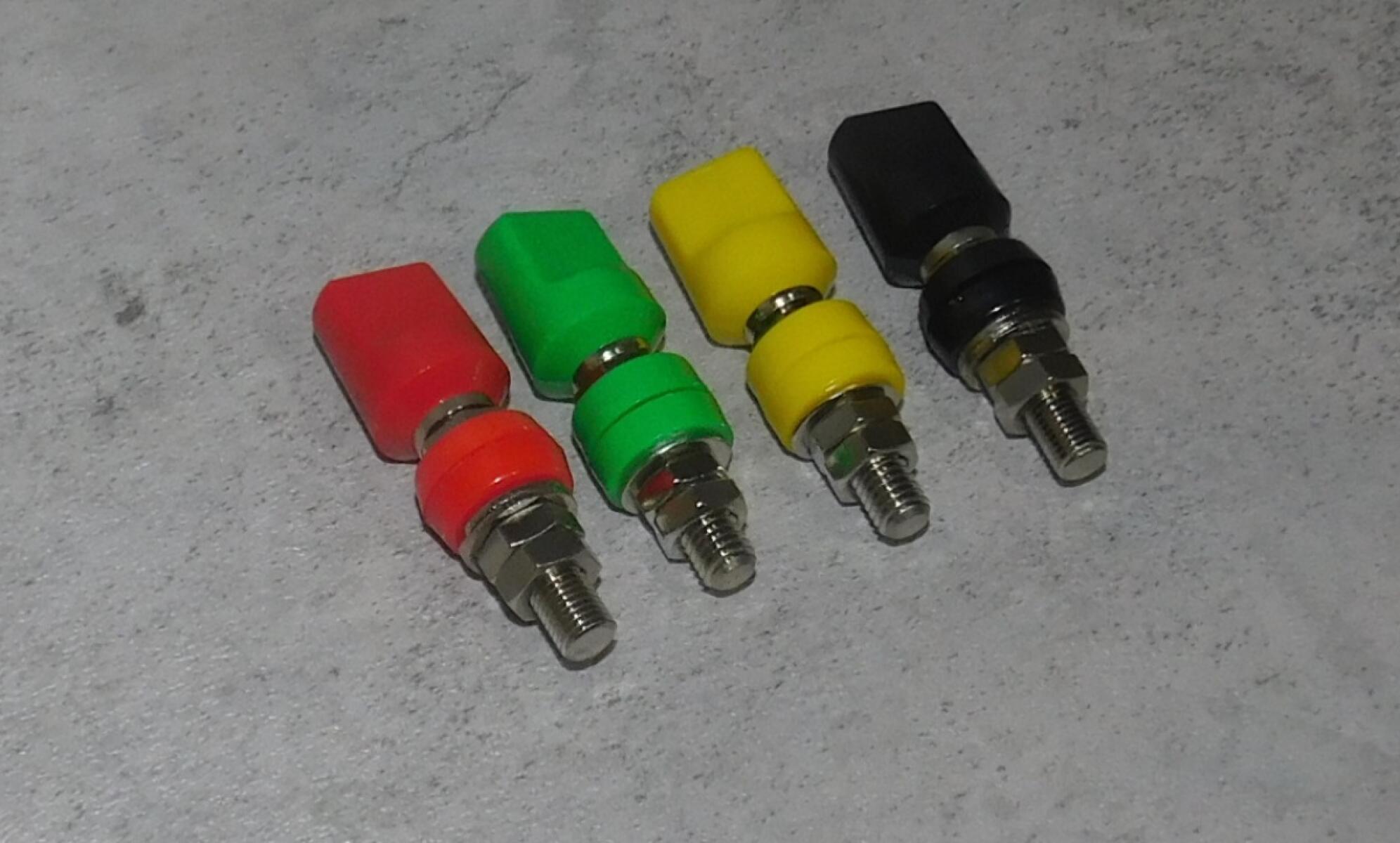 Разъем винтовой клеммный SDG 10000(..)-14000(..) (к-т 4 шт) / Terminal (set of 4 pieces) Разъем винтовой клеммный SDG 10000(..)-14000(..) (к-т 4 шт) / Terminal (set of 4 pieces)