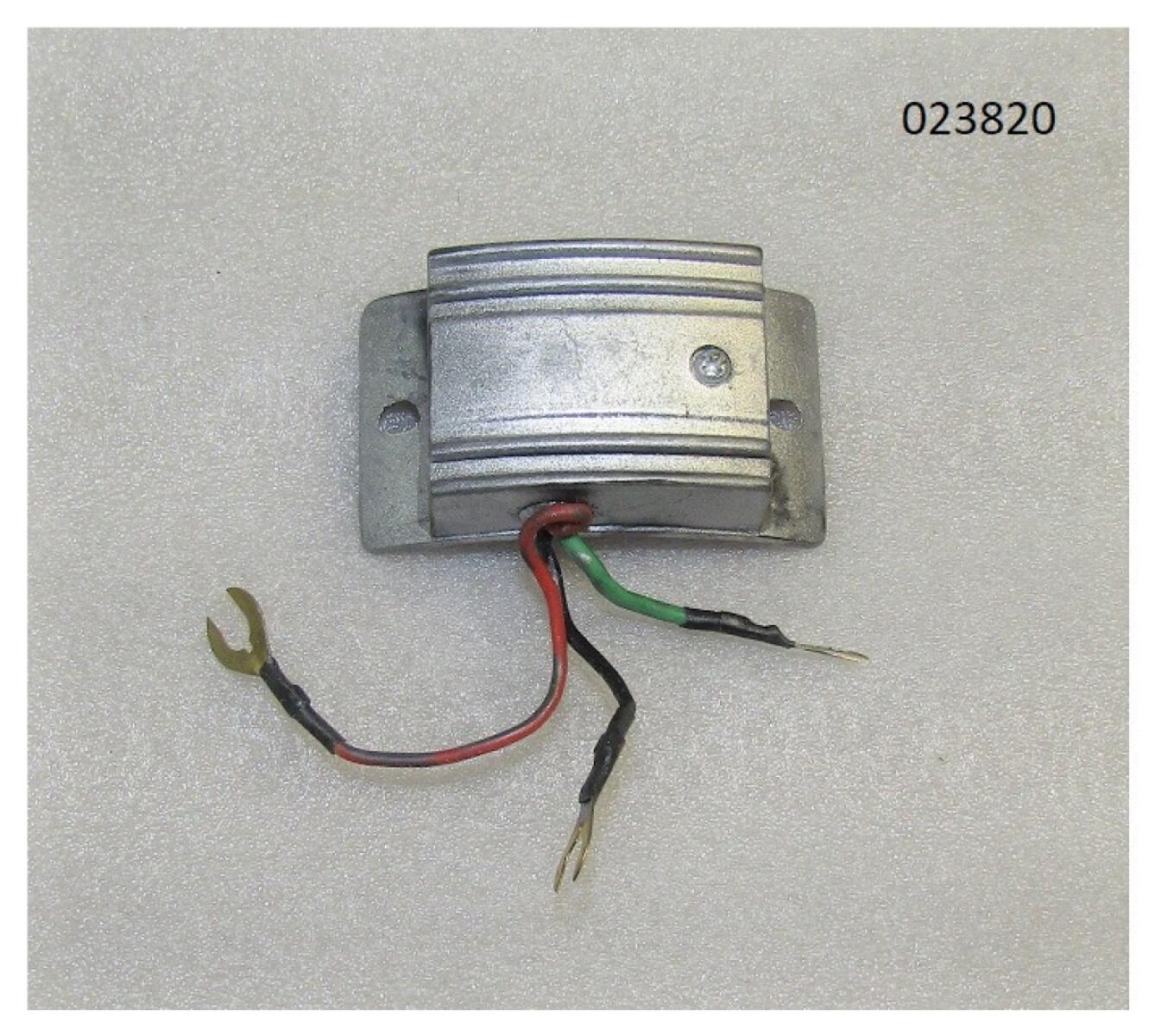 Регулятор напряжения генератора зарядного Ricardo R6105AZLDS1; TDK 110 6LT/Voltage controller Регулятор напряжения генератора зарядного Ricardo R6105AZLDS1; TDK 110 6LT/Voltage controller