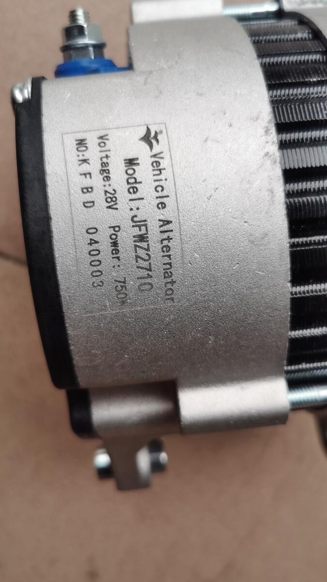 Генератор зарядный Ricardo R4105ZLDS1; TDK 56 -132 6LT/Battery charging generator (JFWZ2710 28V 750W Генератор зарядный Ricardo R4105ZLDS1; TDK 56 -132 6LT/Battery charging generator (JFWZ2710 28V 750W