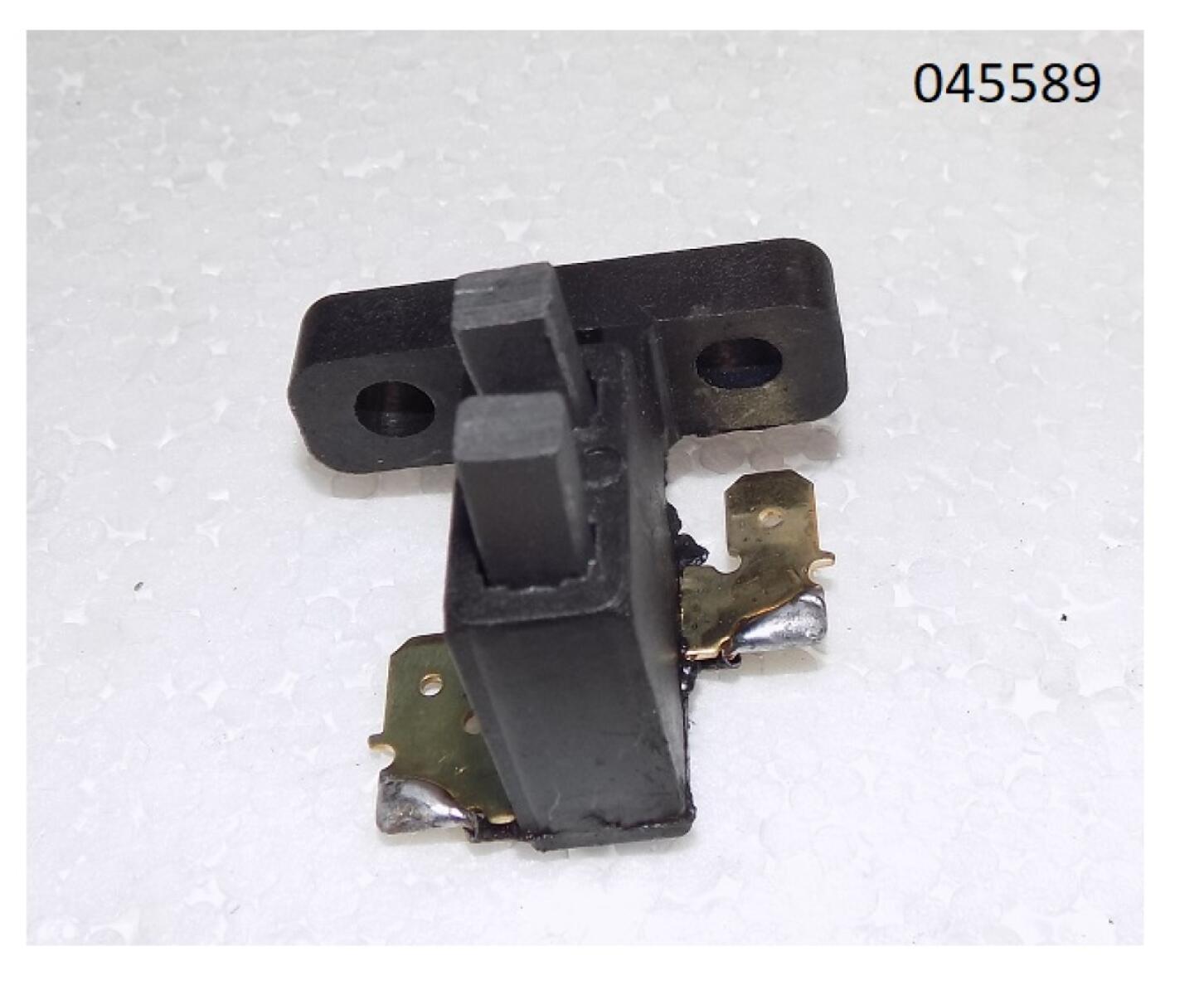 Щеткодержатель со щетками в сборе SDG 7500(..),SGG 7000(..)-7500(..) Lf / Brush Assy (31130-BC130-0001) Щеткодержатель со щетками в сборе SDG 7500(..),SGG 7000(..)-7500(..) Lf / Brush Assy (31130-BC130-0001)