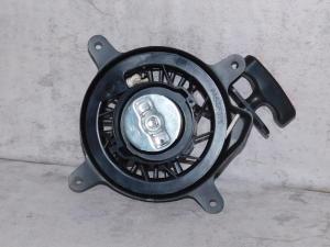 Стартер ручной в сборе SGG 6000ESi,SV320B / Recoil starter assy (20034-00121-00) Стартер ручной в сборе SGG 6000ESi,SV320B / Recoil starter assy (20034-00121-00)