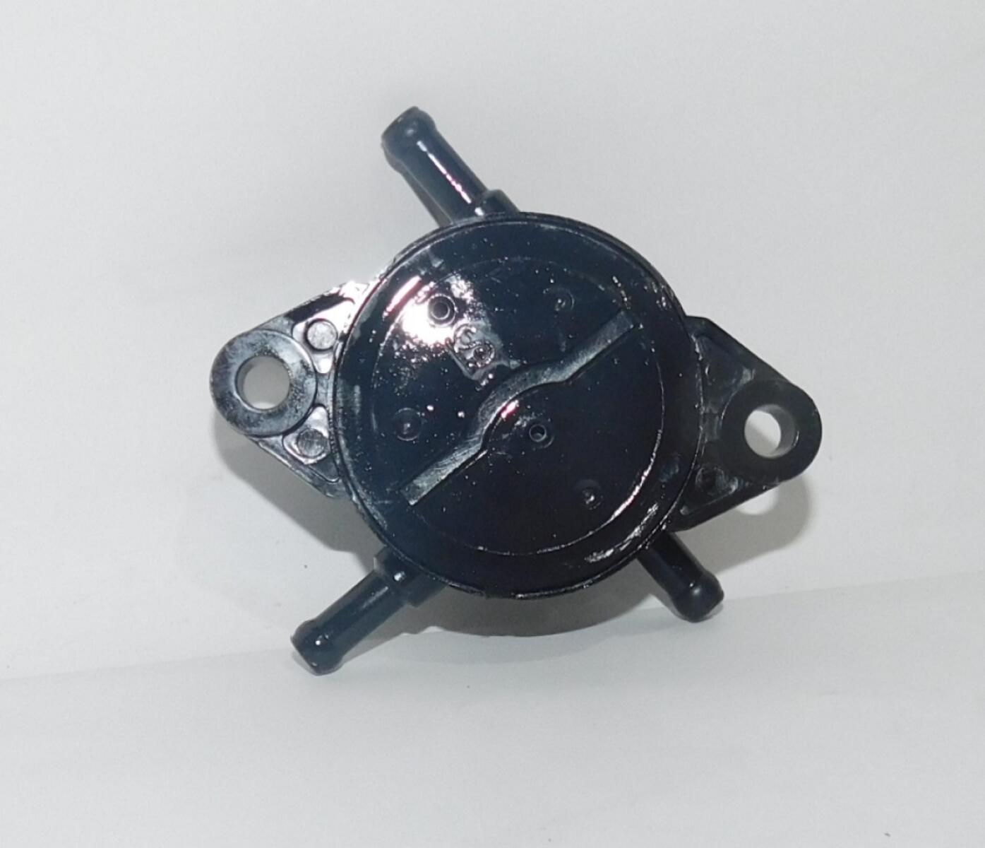 Насос топливный подкачивающий SGG 12000(.L.),LC2V80FD / Low pressure fuel pump (170460031-0001) Насос топливный подкачивающий SGG 12000(.L.),LC2V80FD / Low pressure fuel pump (170460031-0001)