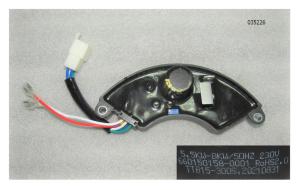 Регулятор напряжения SGG 9000ELA (230V,5,5-8,0 kw,6 контактов) / AVR 230V (660150158-0001)