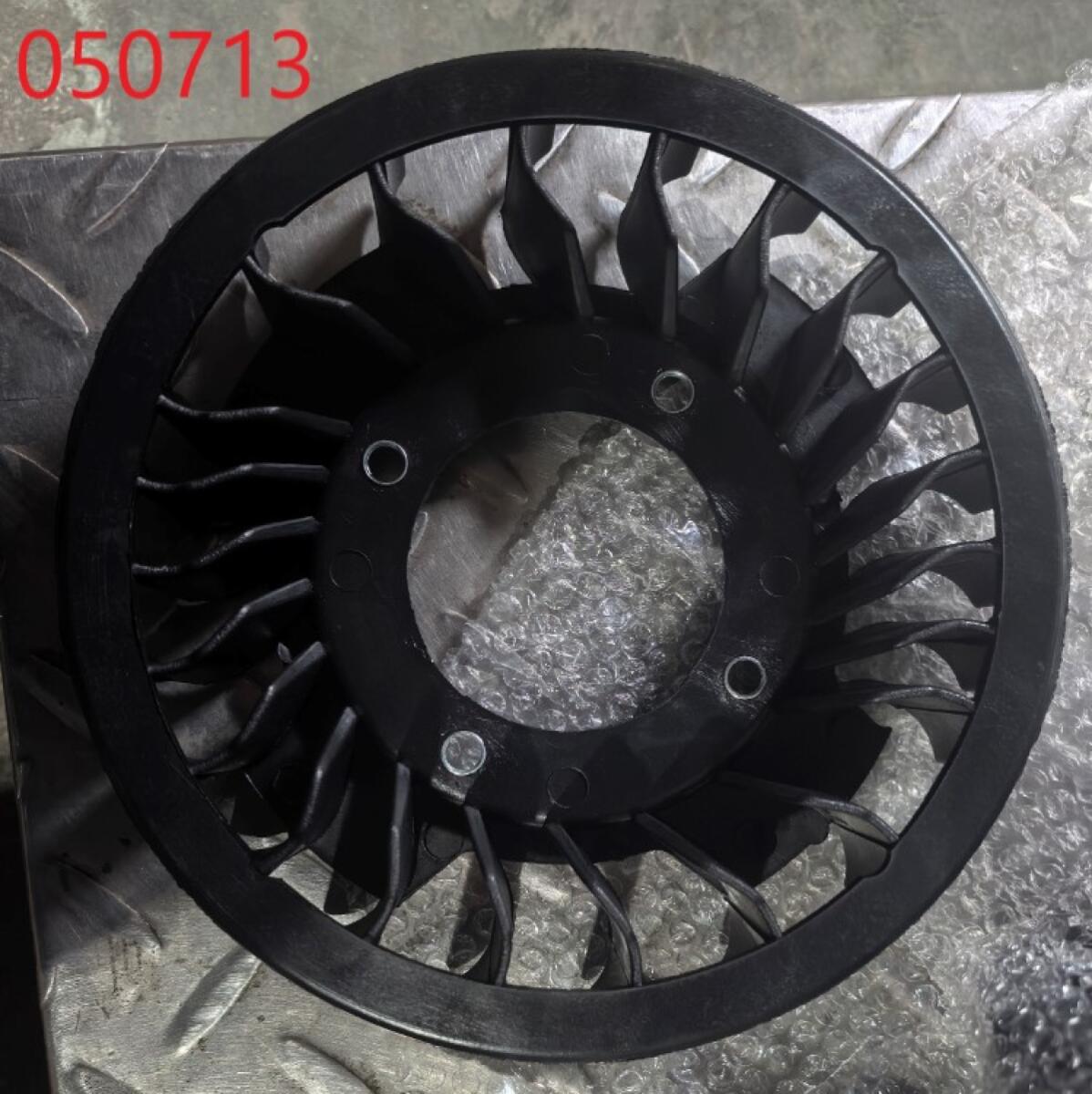 Крыльчатка альтернатора SGG 3800Ei-5000Ei(ESi),KM170F,KM172Fi / Alternator fan (03.10.19352-17201-00) Крыльчатка альтернатора SGG 3800Ei-5000Ei(ESi),KM170F,KM172Fi / Alternator fan (03.10.19352-17201-00)