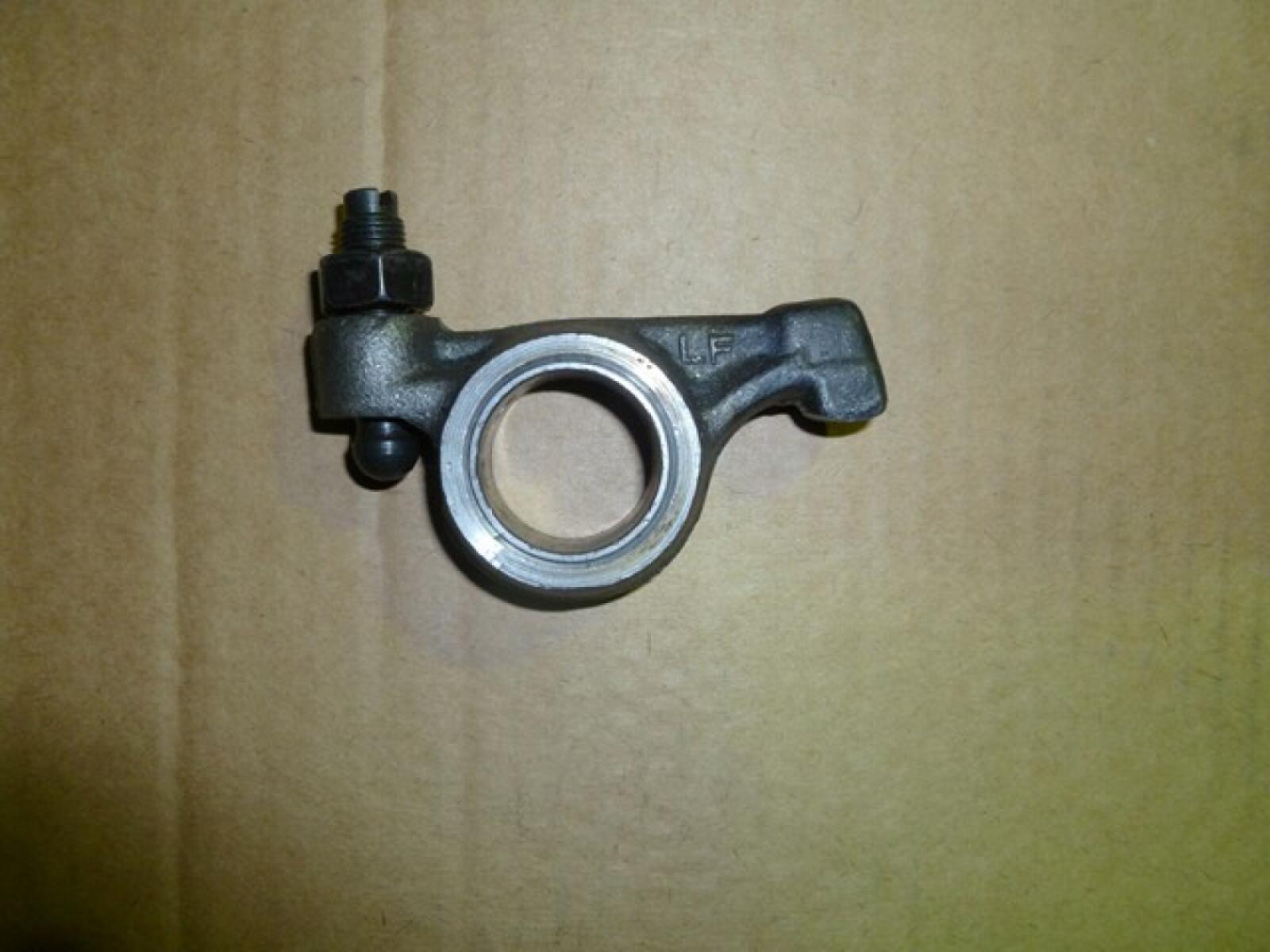 Коромысло клапана в сборе с винтом .гайкойRicardo R6105AZLDS1; TDK 110 6LT(L=82) /Valve rocker ARM Коромысло клапана в сборе с винтом .гайкойRicardo R6105AZLDS1; TDK 110 6LT(L=82) /Valve rocker ARM