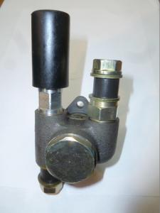 Насос ручной подкачки топлива R4105 (фланец 45х56 мм,левый) /Hand Primer pump, left Насос ручной подкачки топлива R4105 (фланец 45х56 мм,левый) /Hand Primer pump, left