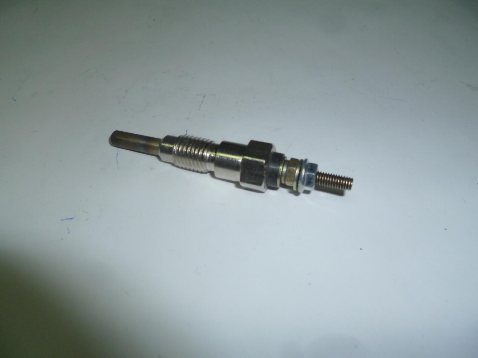 Свеча накаливания KM2V80 / Glow plug (KM2V80-15500) Свеча накаливания KM2V80 / Glow plug (KM2V80-15500)