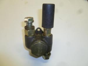 Насос ручной подкачки топлива R4105 (фланец 45х56 мм,правый) /Hand Primer pump, right, SI/H2204, КD- Насос ручной подкачки топлива R4105 (фланец 45х56 мм,правый) /Hand Primer pump, right, SI/H2204, КD-