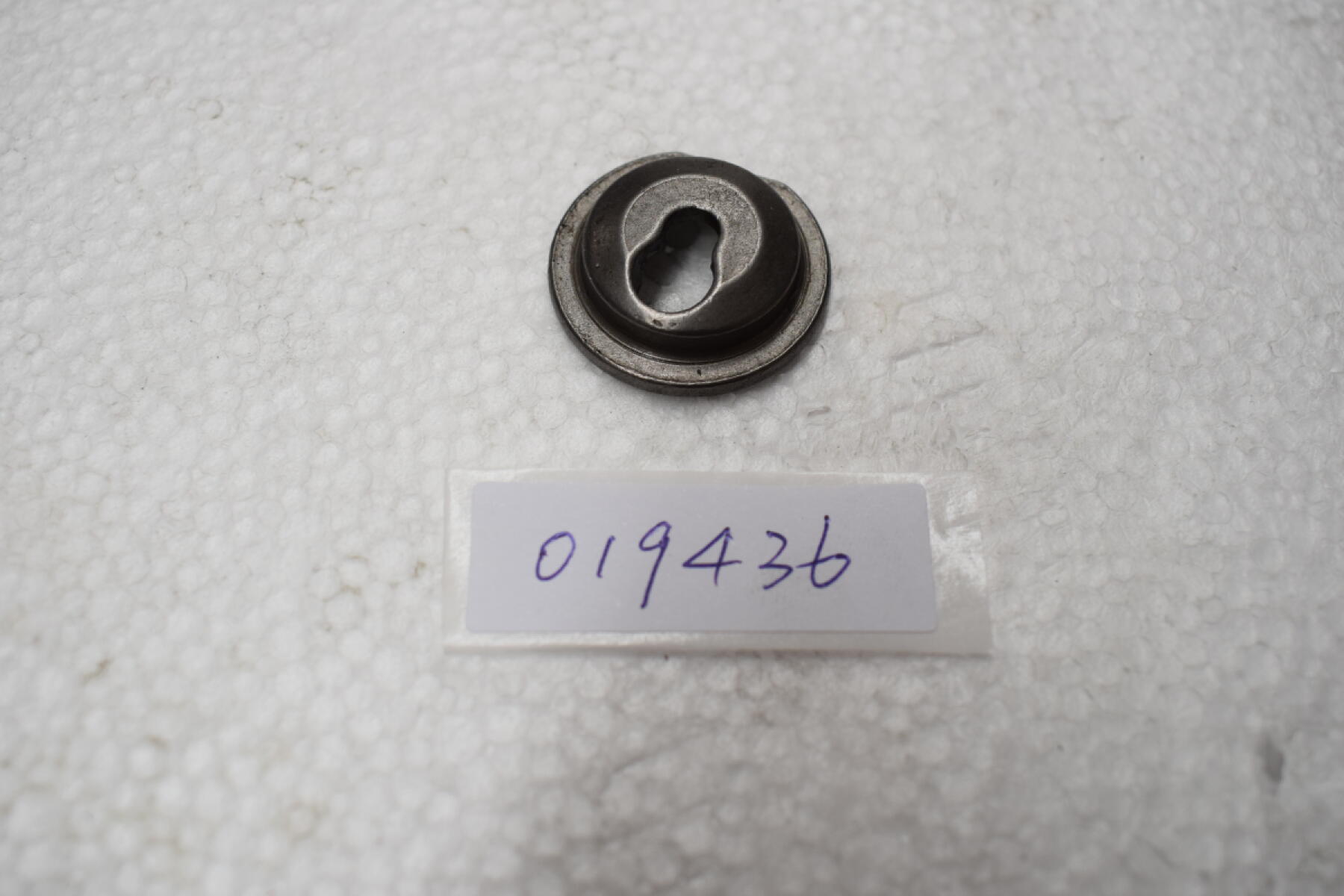 Тарелка верхняя пружины клапана впускного S420(460)/Intake valve spring retainer Тарелка верхняя пружины клапана впускного S420(460)/Intake valve spring retainer