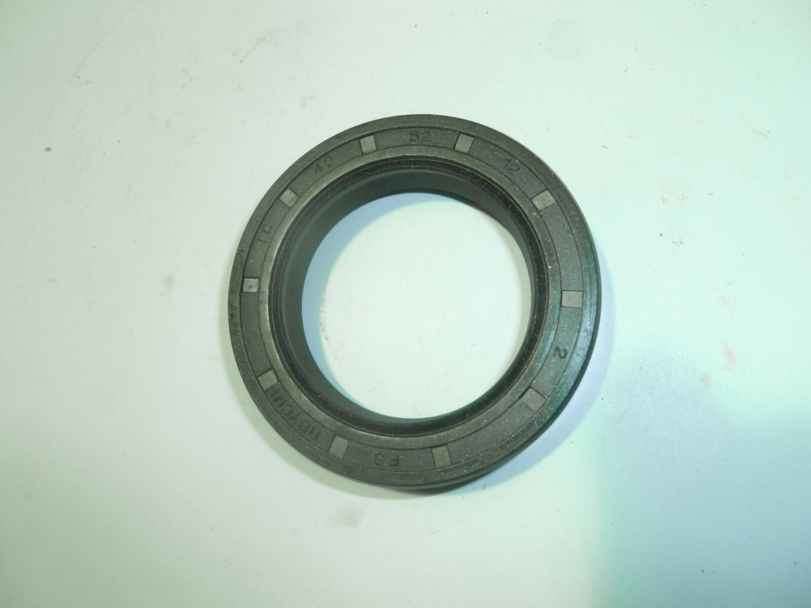 Сальник (42х62х12) HCD 70A,80C,90B/Oil seal Сальник (42х62х12) HCD 70A,80C,90B/Oil seal