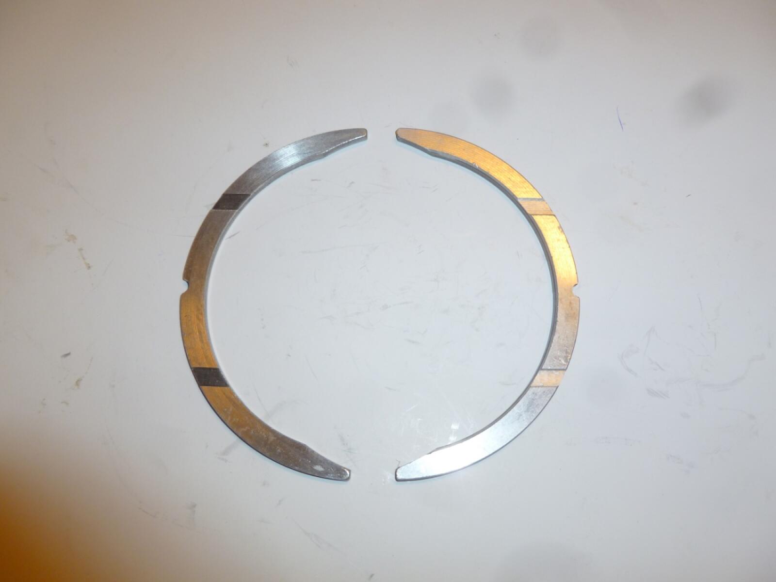 Полукольца упорные (2 шт на 1 дв) Ricardo K4100DS; TDК 30 4L/Thrust ring, crankshaft Полукольца упорные (2 шт на 1 дв) Ricardo K4100DS; TDК 30 4L/Thrust ring, crankshaft