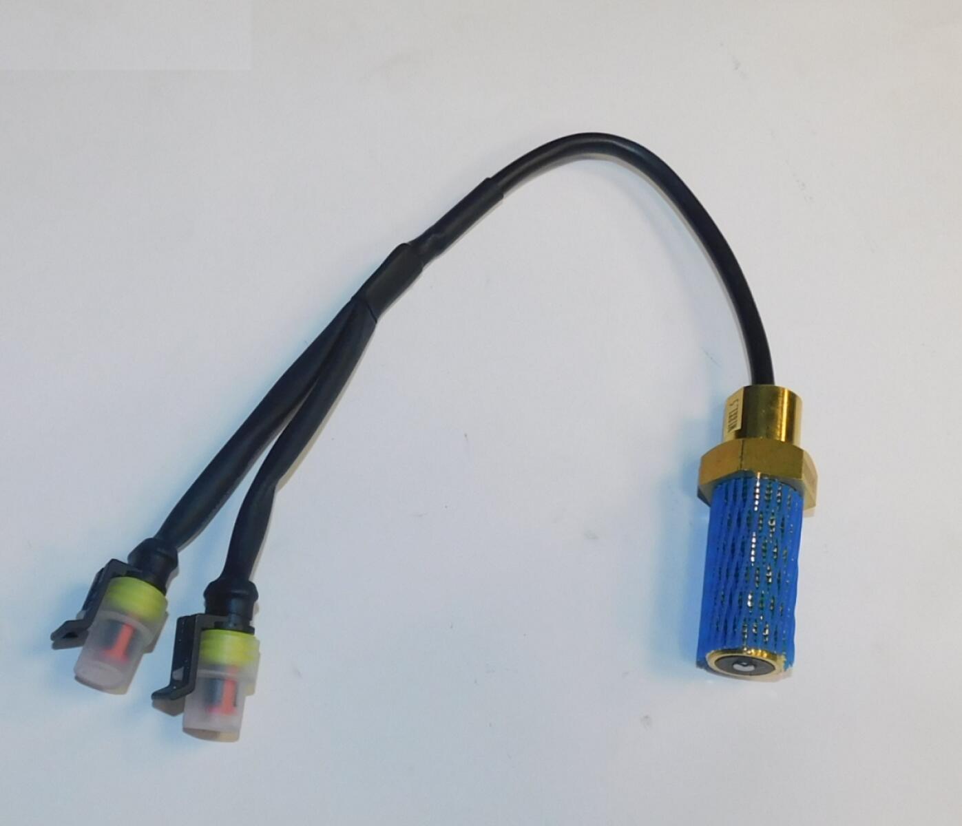Датчик оборотов двигателя SDEC SC15G500D2; TDS 330 6LTЕ (M18x48) /Speed sensor