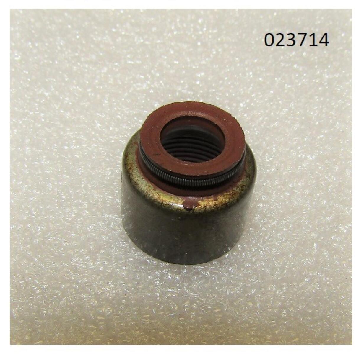 Колпачок маслосъёмный Ricardo Y485BD; TDK 17 4L/Valve oil seal Колпачок маслосъёмный Ricardo Y485BD; TDK 17 4L/Valve oil seal