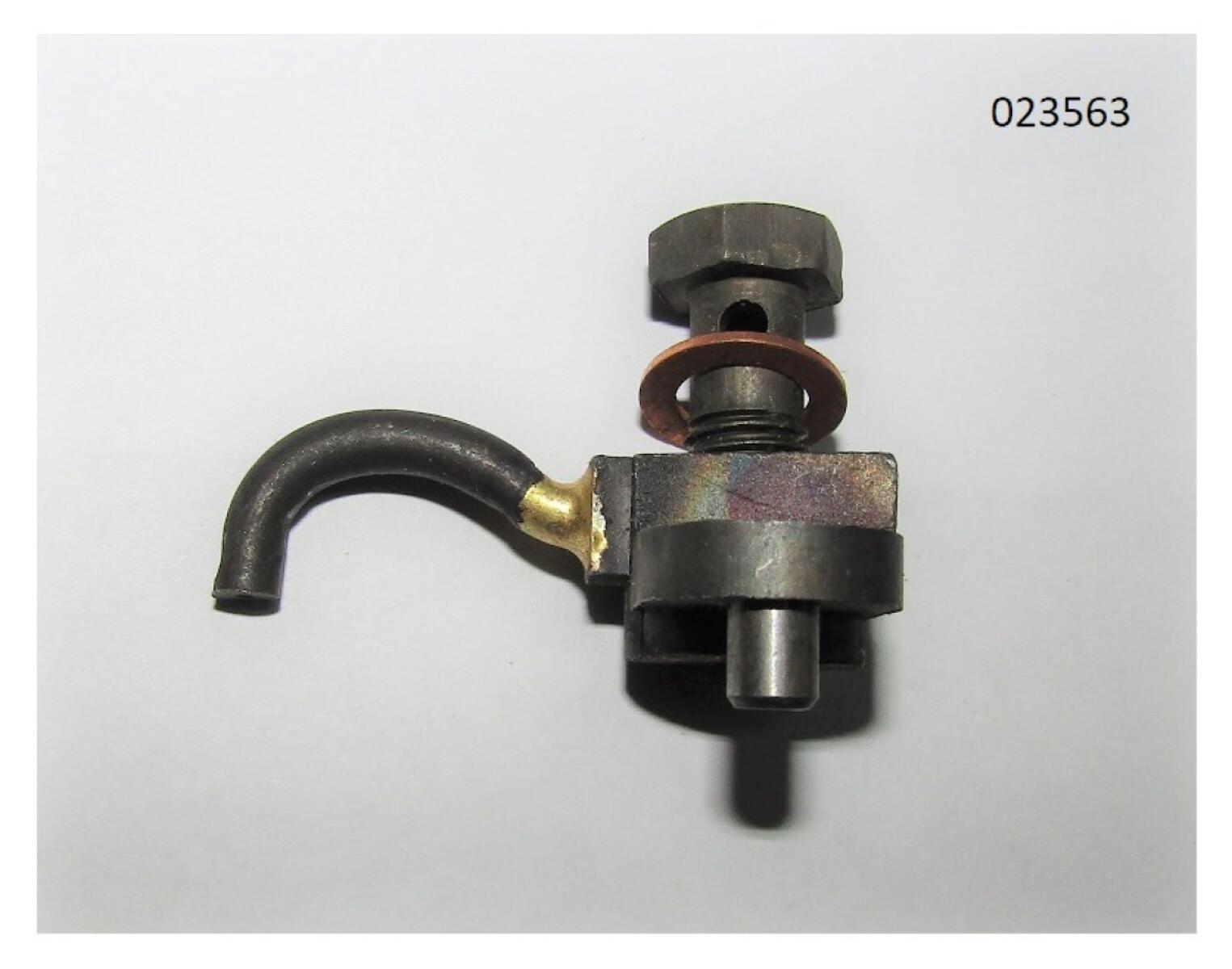 Форсунка масляная охлаждения поршня в сборе Ricardo R4105ZDS1; TDK 56 4L-170 6LT/Oil jet subassy Форсунка масляная охлаждения поршня в сборе Ricardo R4105ZDS1; TDK 56 4L-170 6LT/Oil jet subassy