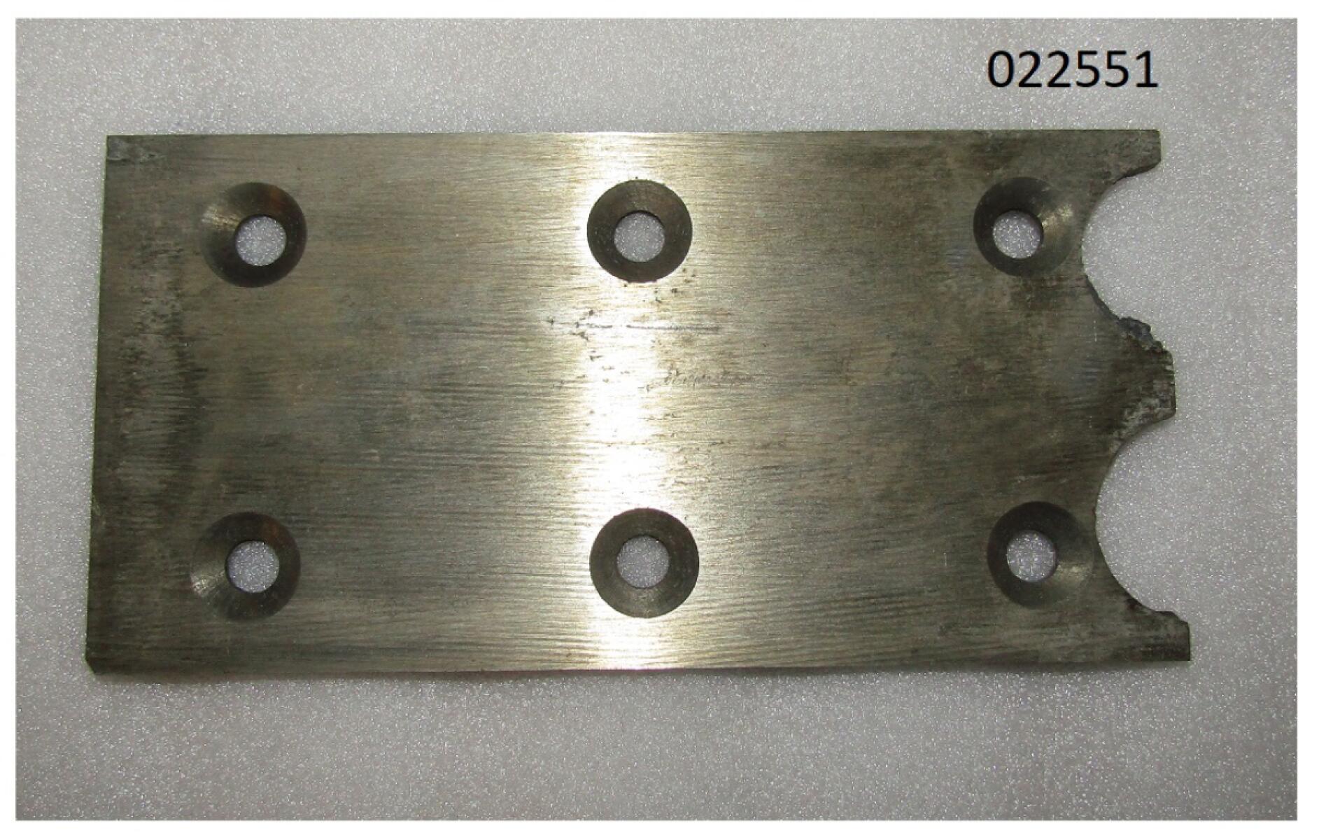 Пластина направляющая ножа TSS GQ 52A/GQ52A WEAR-RESISTING PLATE (STEEL-CAST) DOUBLE SOCKET, №3 (60001095)